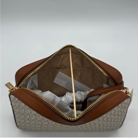 Michael Kors Large EW Crossbody Bag & Jet Set Travel MD ZA Card Case Wallet - Picture 9 of 10